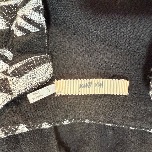 Mi Ami Black and White Geometric Dress - Picture 3 of 3